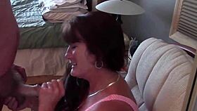 Mature Carol Milks Amazing Cock in Homemade Sex Tape