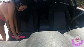 Tetona Folls Extraño Que Se Une Mientras Se Masturba En El Coche Encuentro Fugaz