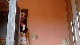 Gostosa's samba: This is sexy sexy dancing done by a Brazilian amateur