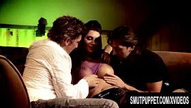 Watch jodi james suck and fuck two cocks in this 3-way cumshot?