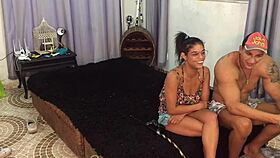 Novinha Safada Fucks Big Cocks in Reality Orgy!