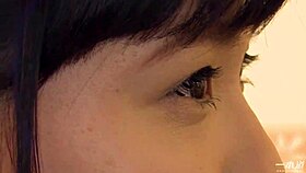 Riho Kotaka shows off her shaved body in model collection 😘