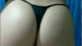 want to see viivixinha rip her clothes off?