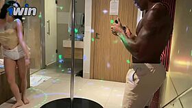 novinha dancer twerks on pole with cute face and small white pussy