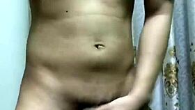 Guy on Blued with big dick chatting casually