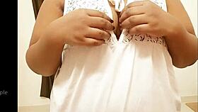 Madhypradesh Girl Reveals Her Big Tits