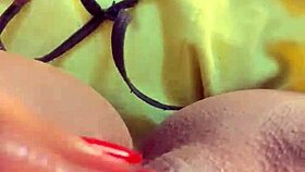 Greluda Gostosa Gozada Com Dedinho Em Cena Pública De Rua Com Prostituta Pornstar