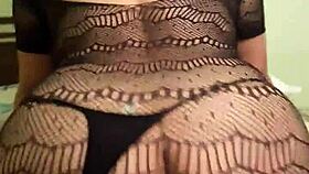 Wife in lingerie gets blowjob and doggystyle