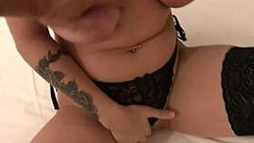 Esposa falando que quer ser puta com calcinha se masturbando 3 12 completo no red