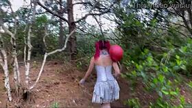 Wow, that palhaço took it in the ass on halloween!