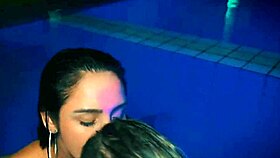 Minha amiga deixou o namorado dela comer meu cu assista completo cassiflix