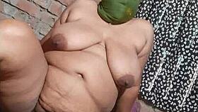 girlfriend and boyfriend fucking, check it out before deleting the mms