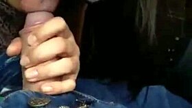 Me hace venir en publico