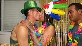 Carnaval do myke brazil com fabinho costa e millena gomes ela adora sexo anal e pede leitinho na boca veja completo no sheer
