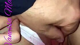 Adoro chupar um pau gostoso e ganhar presentinho. Meu chefe sempre paga hora extra após expediente!