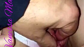 Adoro chupar um pau gostoso e ganhar presentinho. Meu chefe sempre paga hora extra após expediente!