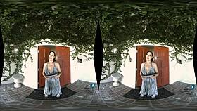 Sovereign Syre tours booty in MilfVR POV