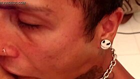 i'm a masked older gay man seeking amateur fun