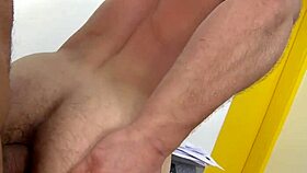 Detailed Scene Of Gay Man Sucking Big Knob In Porn