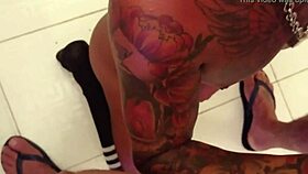 i'm a masked older gay man seeking amateur fun