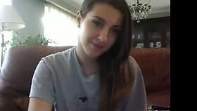 Hot girl showing pussy on webcam in public! 😍 Watch her masturbate outdoors.