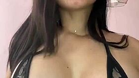 I am a rich guy wanking on cam for you