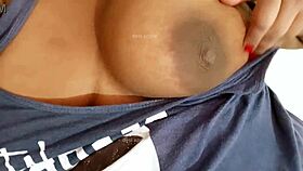 BANGLA DESI AUNTY WITH BIG TITS