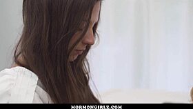 Mormongirlz teen 18+ discovers lesbian licks for the first time.