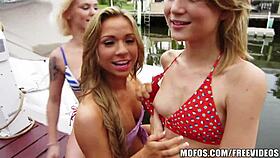 Some girls know how to start a party at Mofos 😎