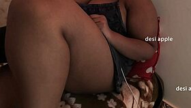 देसी इंडिया वाली लड़की बड़ी चुचियों के साथ!