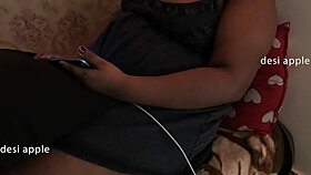 देसी इंडिया वाली लड़की बड़ी चुचियों के साथ!