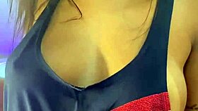 I love being active in bed, crazy to suck neighbor's pussy! 😈