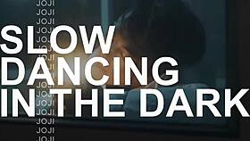 Joji performs slow dancing in the dark with Spanish subtitles