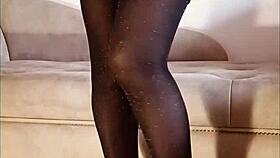 I love peeing in shiny pantyhose for free fetish fun.