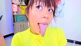 Hey Lila Jordan, why are you spitting on webcam with that huge tongue?