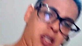 Me grabo mientras mi primo me coge sin condon y me trago su semen me vengo muchas veces