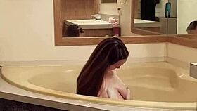 Bathtime relaxation with Shadebunny is just so damn hot!