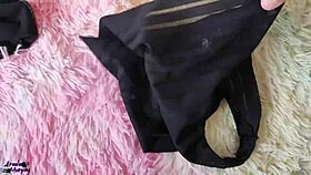 Casi Me Descubre Masturbandome and Wants My Virginity Now