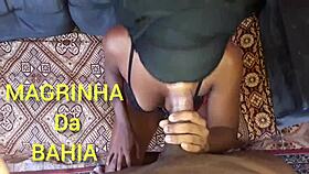 Dotado gozando muito com a morena gostosa