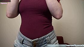 Beautiful Babe Araygameplays Smiles in Clothed Pose