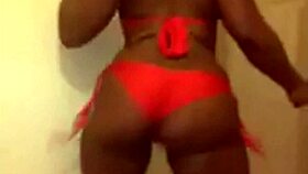 Trazcy kush twerking her ass in a sloppy way