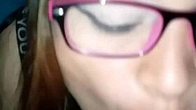 Mis Padres No Est� En Casa Y Mi Hermanastro Me Pidi� El Favor De Que Sacar� La Leche Y Eso Fue Lo Que Hice Con Mi Boca