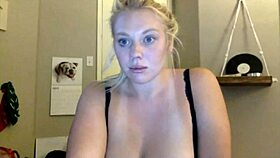 i love that sexy blonde with the nice ass, 01-2020 vibes