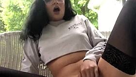 अमेचर टीन 18+ ब्रूनेट बटप्लग और बिग डिल्डो से पस्सी और गैंड में मस्तरबेट करती है