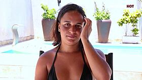 Entrevista com a novinha safada do momento