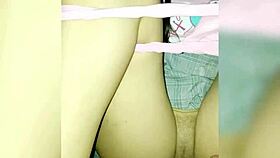 En La Noche Aprovecha Para Cogersela Follando A Estudiante Primeriza Metiendose Al Cuarto De La Sobr 1