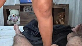 P�s academia com a bucetinha suadinha gozando dentro