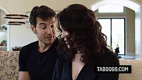 Hot milf victoria voxxx lets it guy fuck her pussy to fix her computer 😏