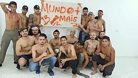 Surubão Com Treze Pedreiros Na Obra Antes De Trabalhar