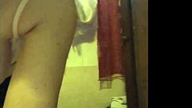 Luna enjoys turning you on by masturbating for you